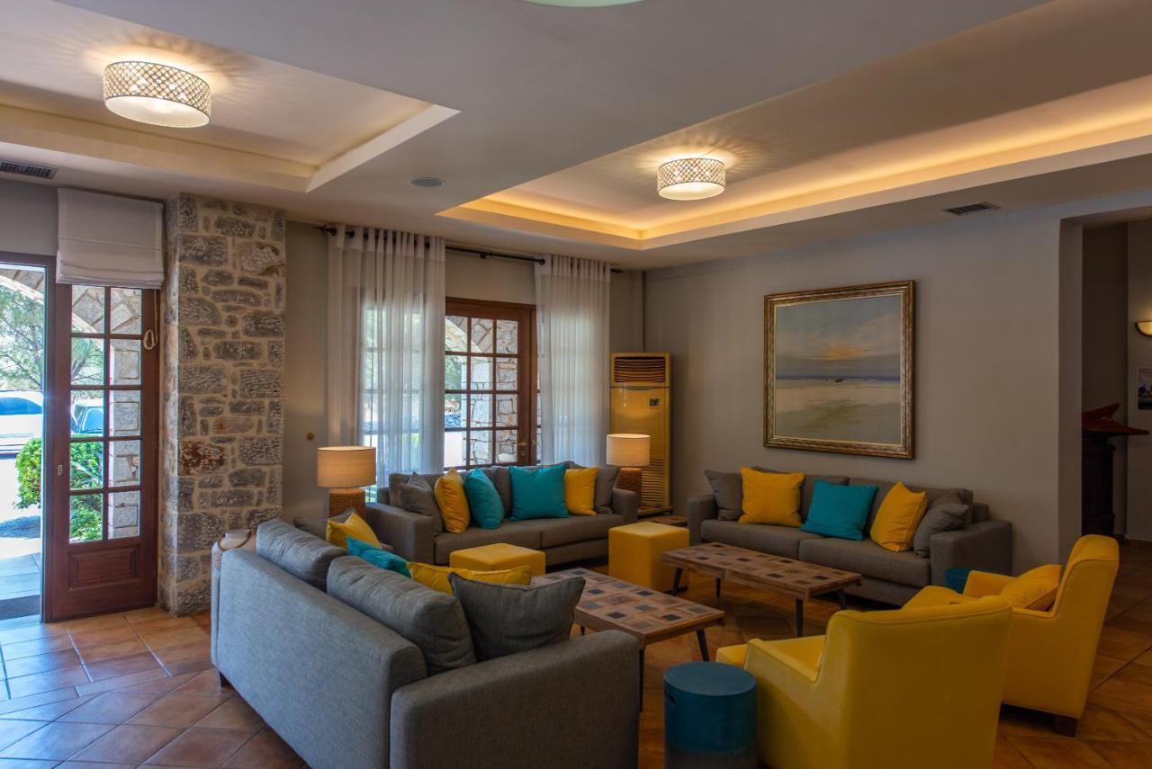 Kastro Maini Hotel Areopoli Exterior foto